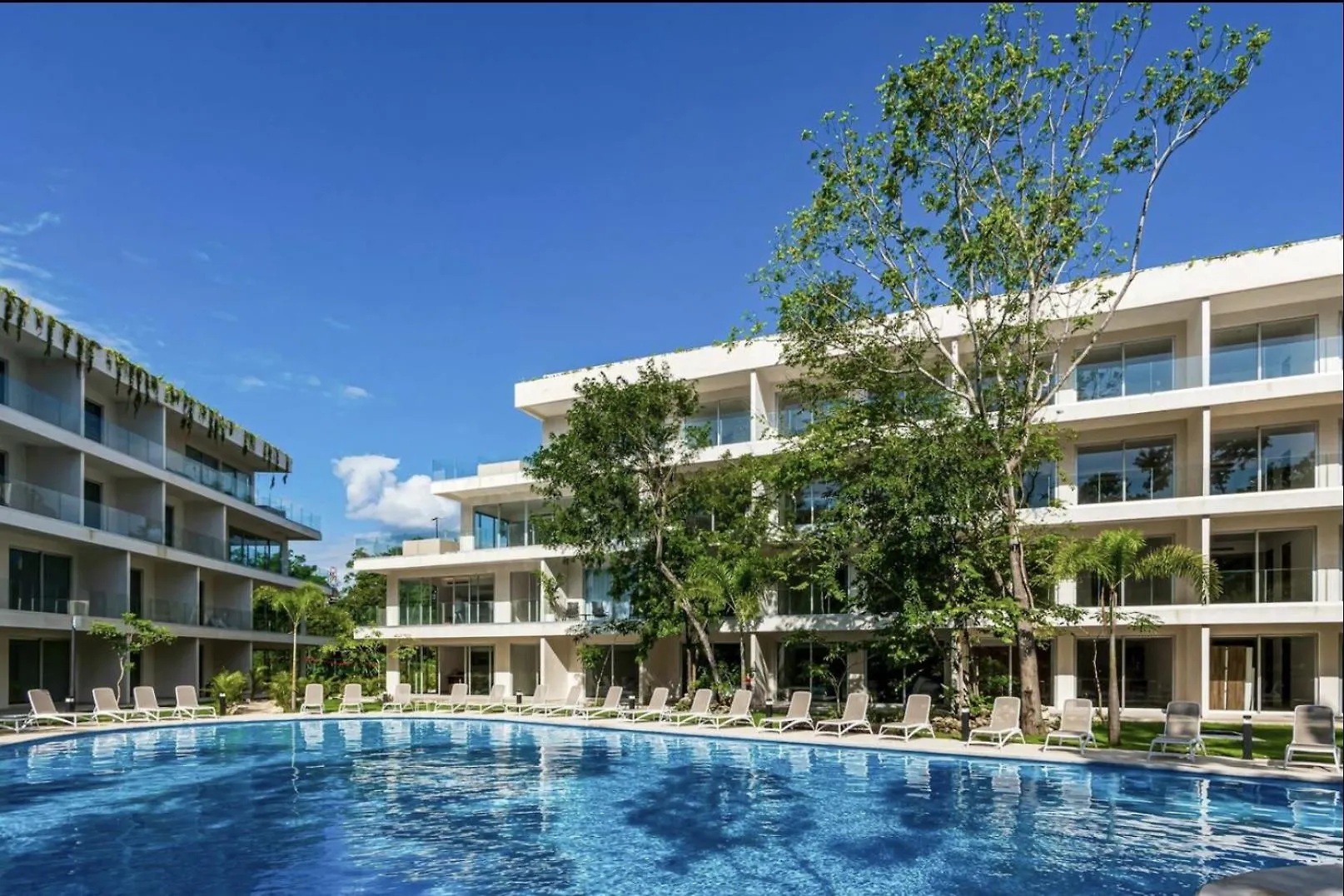 Modern Playacar Condo With Poolside Views & Nature Πλάγια Ντελ Κάρμεν 0*,